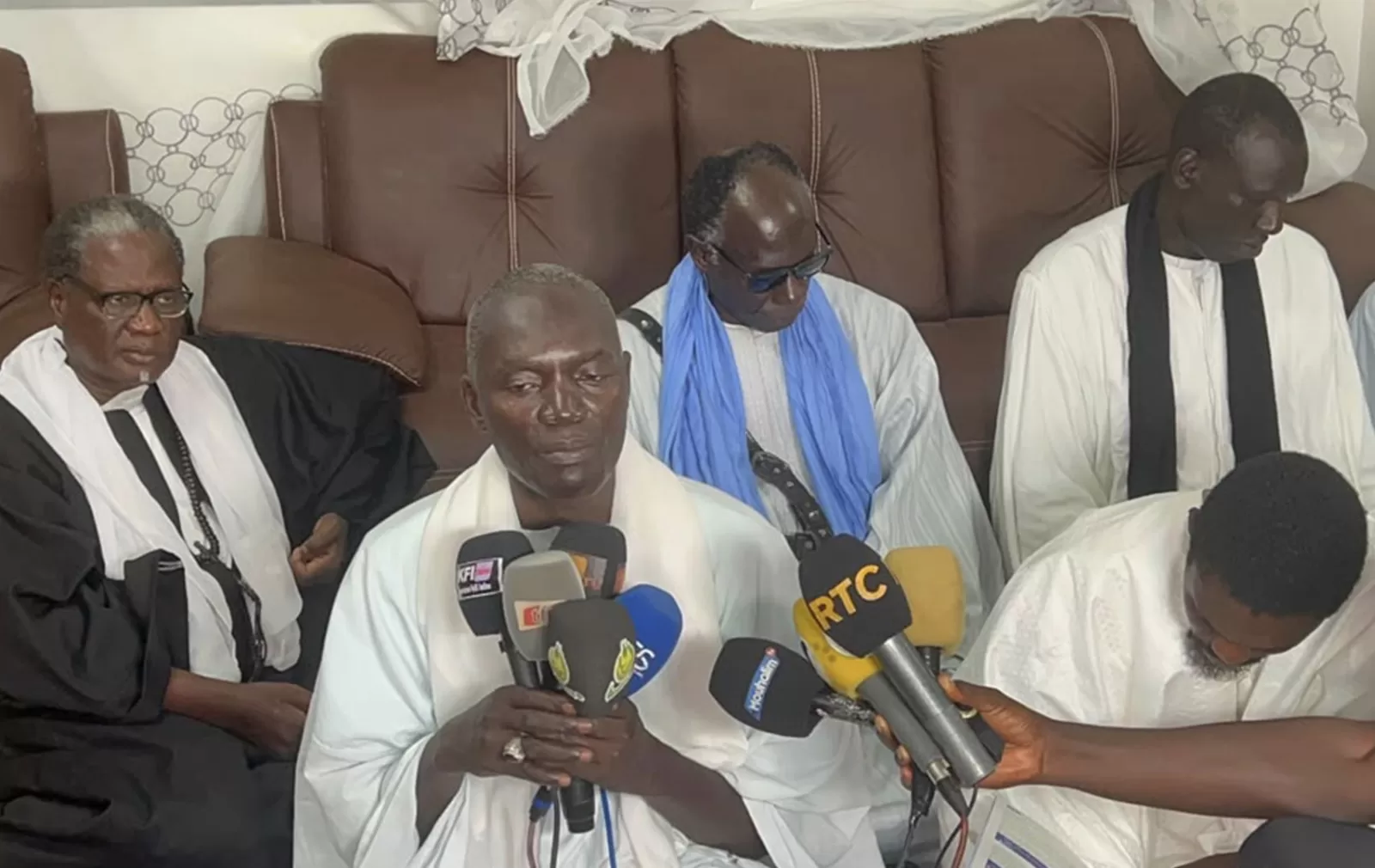 Touba : le Khalife des Baayfaal ferme la porte aux activités politiques et aux courses de charrettes dangereuses